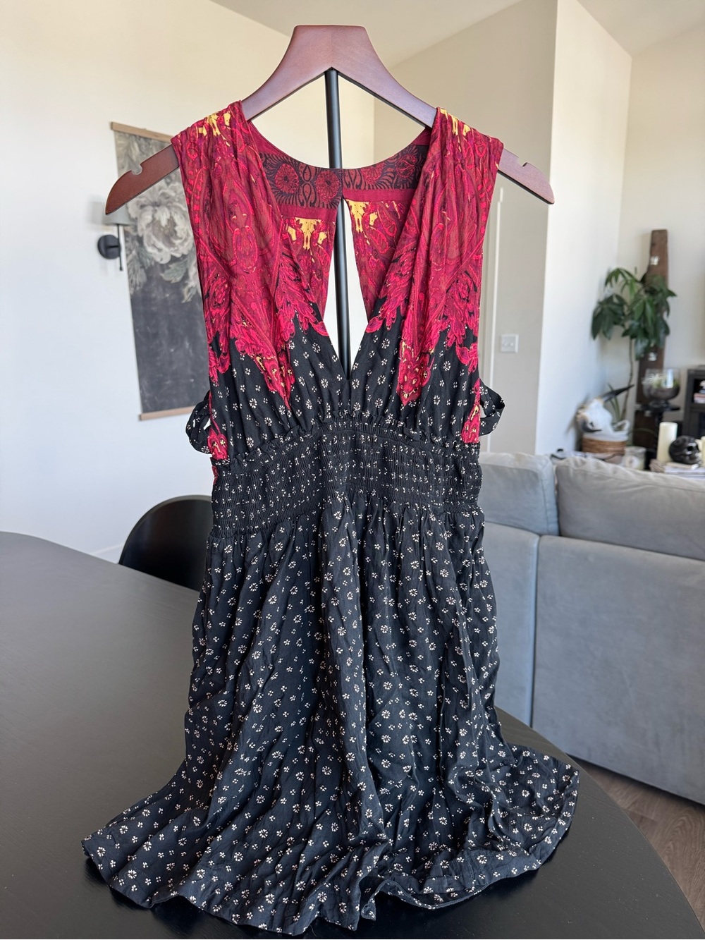 Vintage Free People - Sleeveless Dress in Black and Burgundy